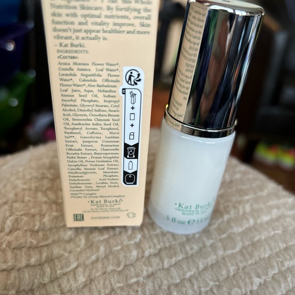 Kat Burki Nutrient C  Eye Cream 15ml.  New In Box! - Picture 2 of 4